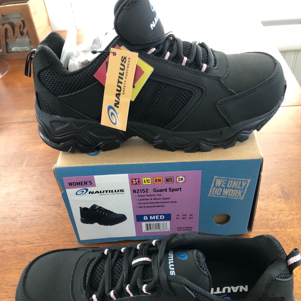 Nautilus Women’s Safety Footwear-Steel Toe-Size 8